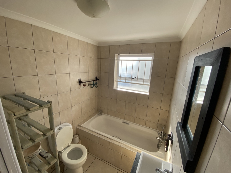 2 Bedroom Property for Sale in Muizenberg Western Cape